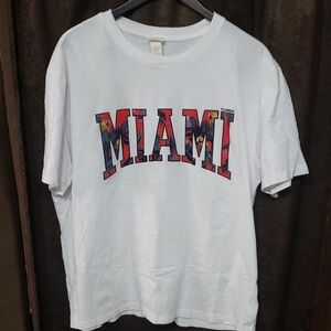 H&M Classic White T-Shirt Men's Miami Florida Tropical Birds State L.O.G.G. FL